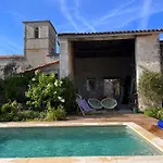 Nyaraló Le
